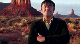 Stephen Fry visits Monument Valley, Arizona on his journey across America. 