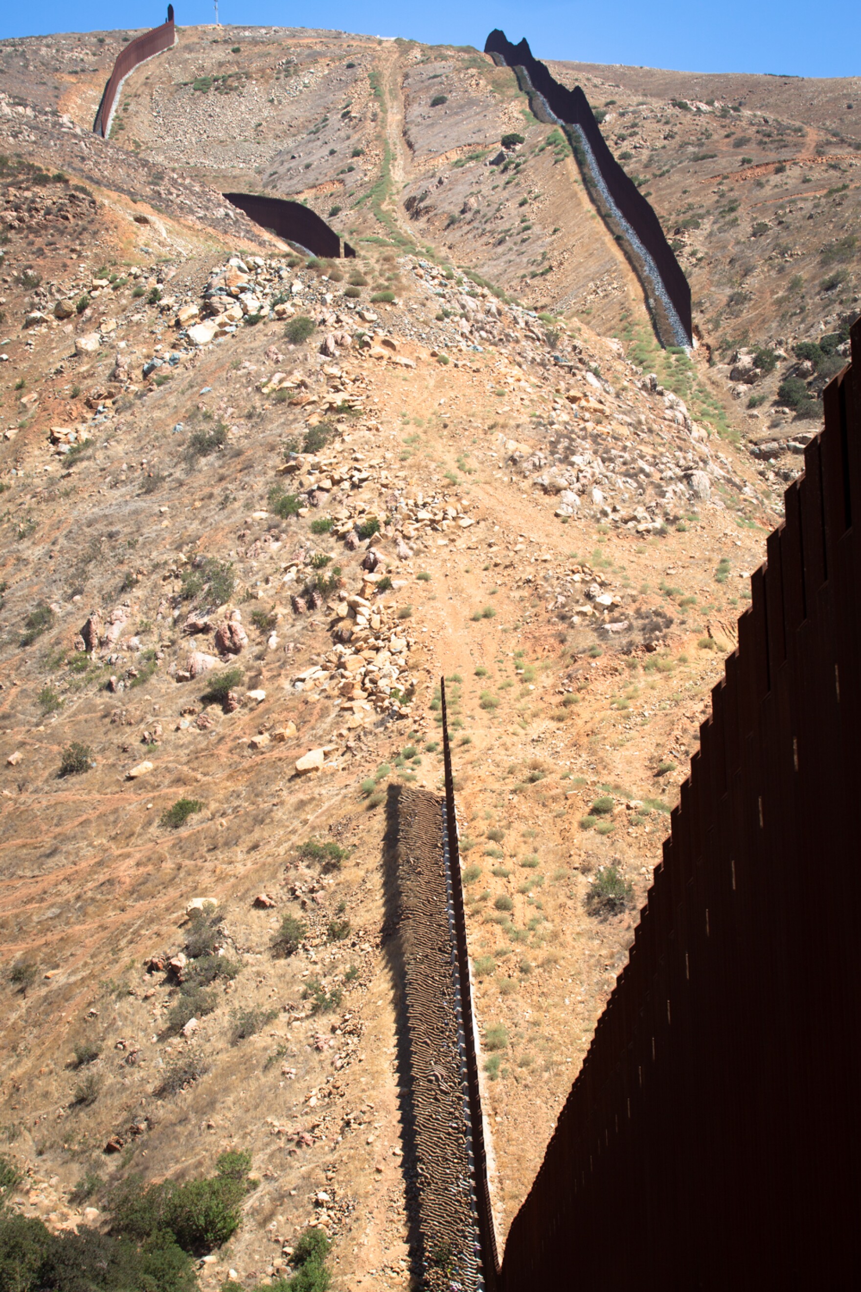 Border Patrol encounters: Behind the numbers in San Diego | KPBS Public