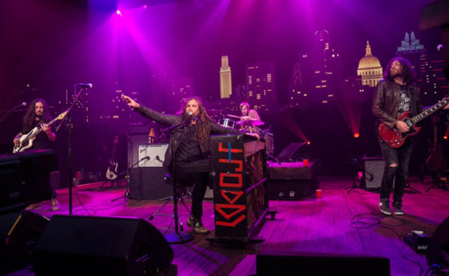 J. Roddy Walston and his trio highlight their record "Essential Tremors."