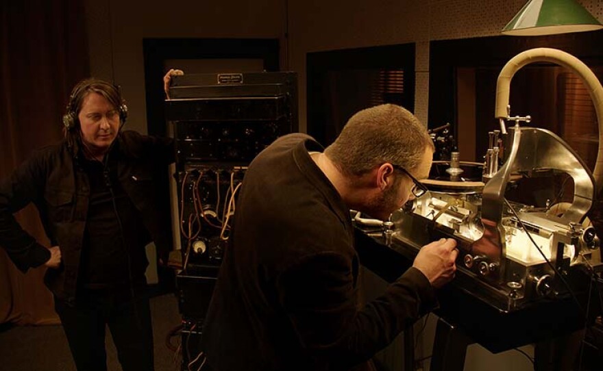 Director Bernard MacMahon and Engineer Nicholas Bergh recording on the very first electrical sound recording system from the 1920s, the only one in the world.