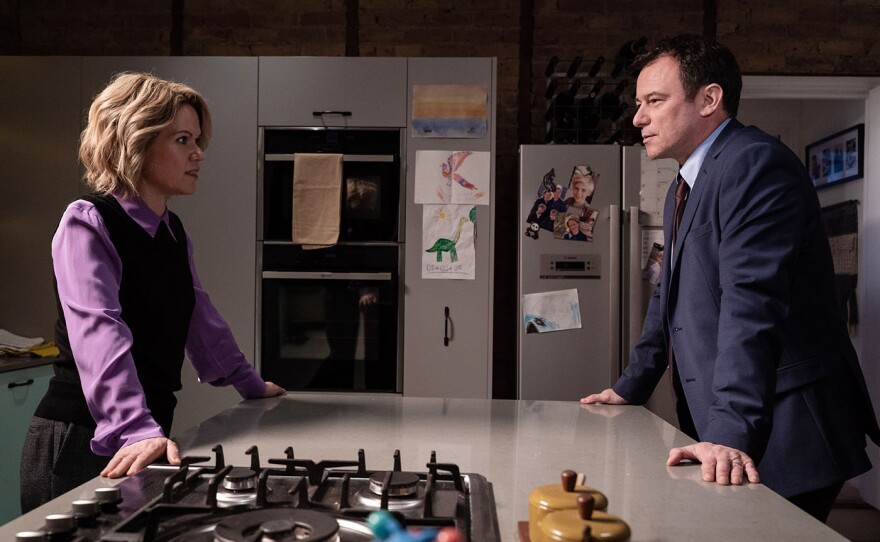 DCI Jess James (SINÉAD KEENAN) & Steve (ANDREW LANCEL) in MASTERPIECE: UNFORGOTTEN Season 5