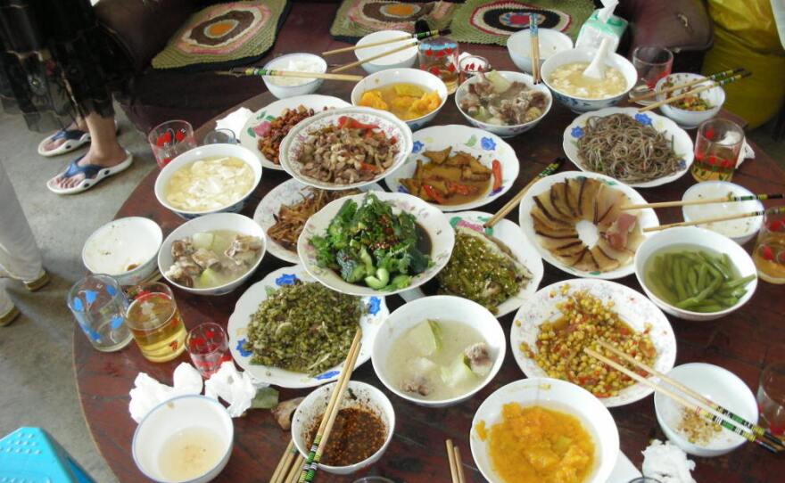 A banquet meal at a village in Guizhou.