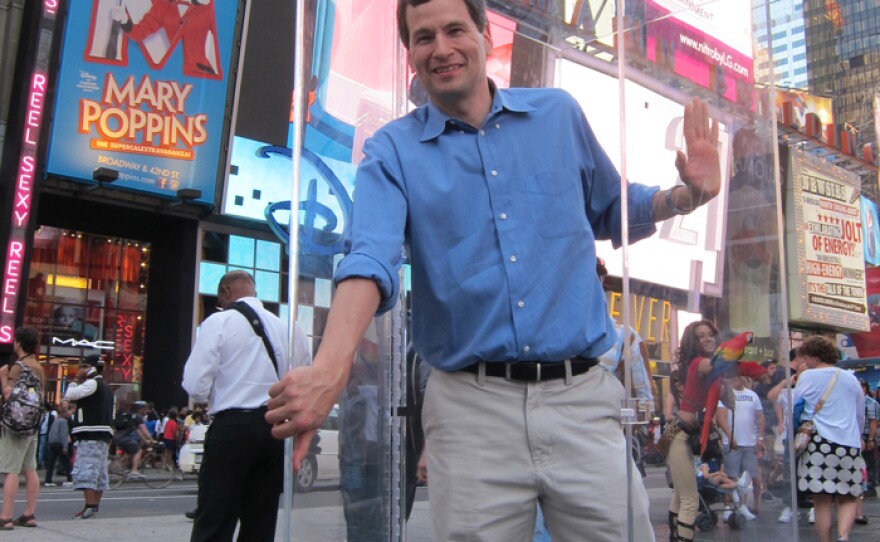 David Pogue puts human empathy to the test in Times Square.