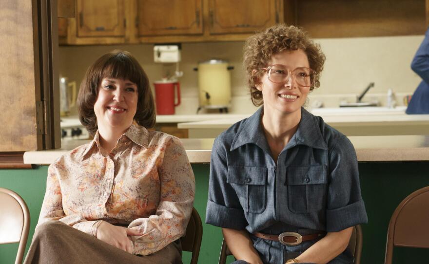 Melanie Lynskey is Betty Gore and Jessica Biel plays Candy Montgomery on the Hulu series <em>Candy</em>.