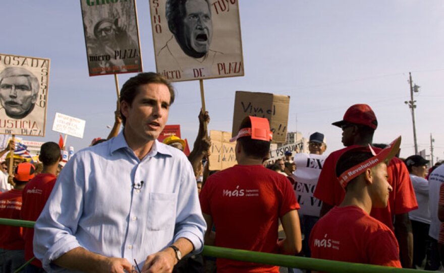 ABC News Correspondent Bob Woodruff in Cuba. Woodruff was the host of "Telling The Truth: The Best In Broadcast Journalism" in 2009.