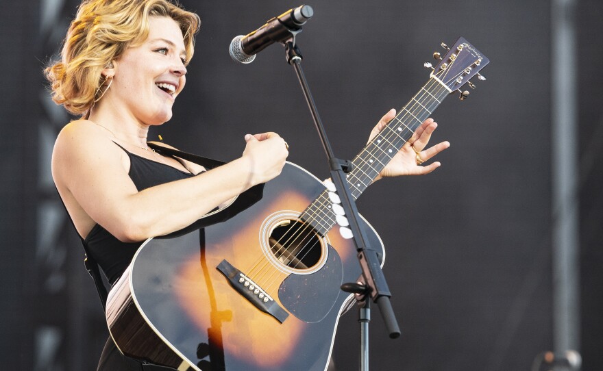 Maggie Rogers' new song, "Don't Forget Me," is a folksy, yet fierce singalong.