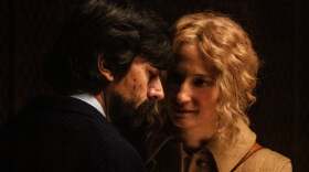San Diego Italian Film Festival opens its 15th season with "Lacci," a film that looks to the troubled relationship of Aldo (Luigi Lo Cascio) and Vanda (Alba Rohrwacher).
