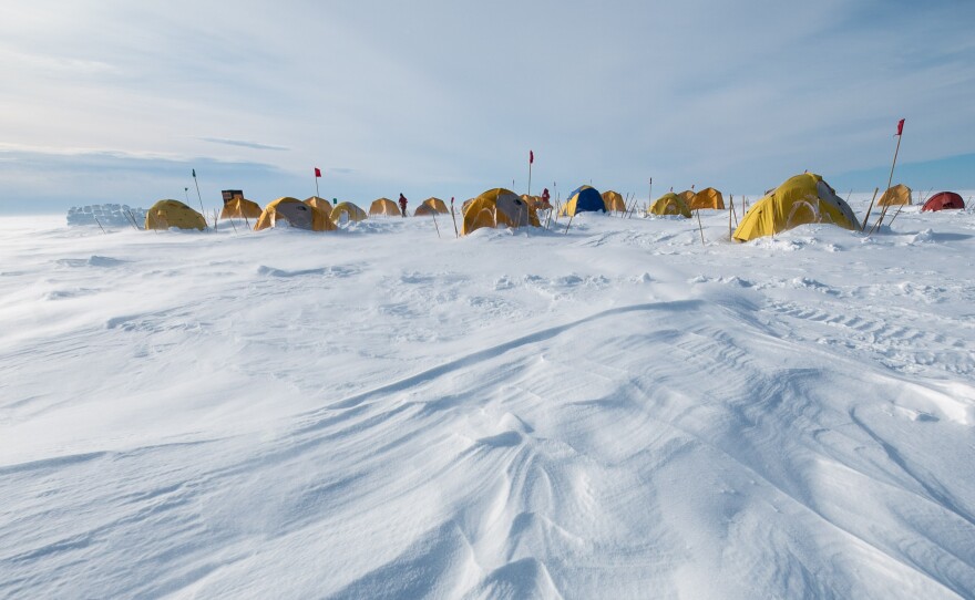 Tent city above Lake Mercer in this undated photo