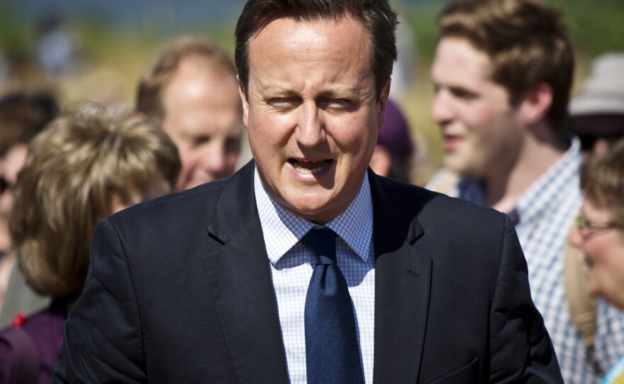 British Prime Minister David Cameron has announced plans to block Internet porn by default on all British computers.