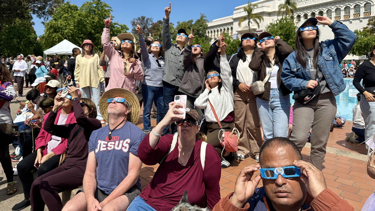 San Diegans look to the sky for a partial eclipse of the sun - Vimarsana News