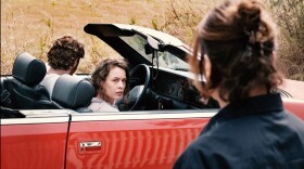 Paula Beer (center) and Barbara Auer (right) in Miroirs No. 3.