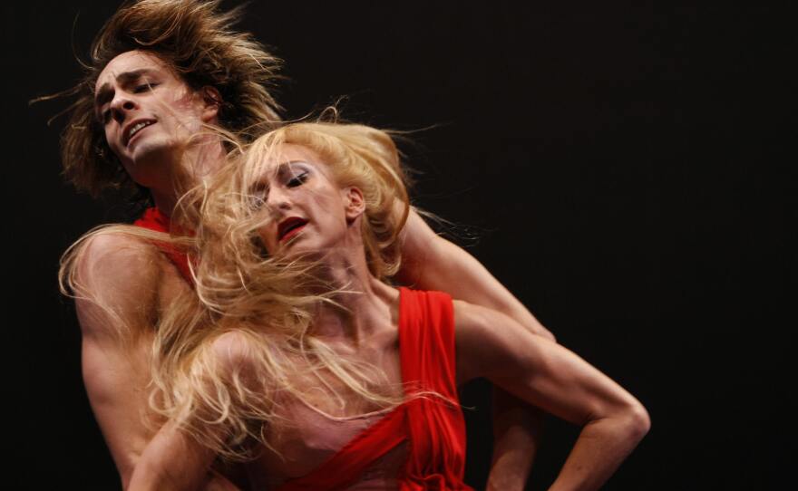 Jennifer DePalo and Maurizio Nardi with the Martha Graham Dance Company perform a scene from Acts of Light during a dress rehearsal at the Joyce Theater in New York in September 2007.