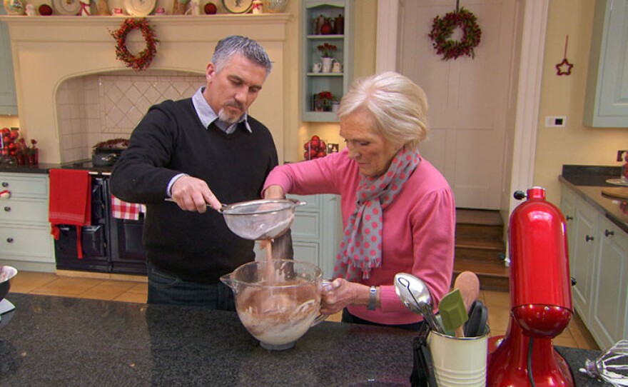 Join “Queen of Cakes” Mary Berry and master baker Paul Hollywood for a special Christmas masterclass. Showcasing festive favorites, Paul and Mary detail how to make the perfect mince pies, Christmas pudding and Christmas cake — and introduce some new tasty treats for the holiday season.