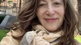After Annabelle Gurwitch was diagnosed with stage 4 lung cancer, a volunteer living with the same diagnosis offered advice that changed the way she saw the future.