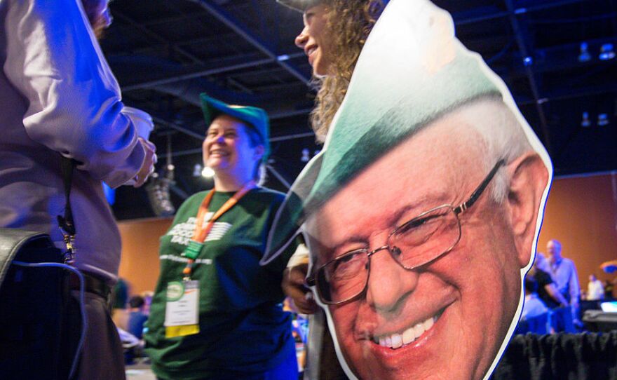 Sanders fans depict him as Robin Hood for his views on inequality. So why isn't he winning the most unequal states?