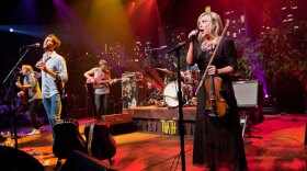 Seattle’s The Head and the Heart performs tunes from its self-titled debut LP.