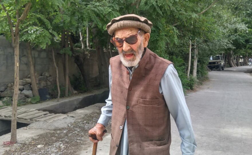 Abdul Alim, one of Pakistan's oldest COVID survivors, died of natural causes on Jan. 27. He was 104 years old.