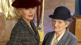 Joanna Lumley guest stars as Dolly Bantry, with Julia McKenzie as Miss Marple.
