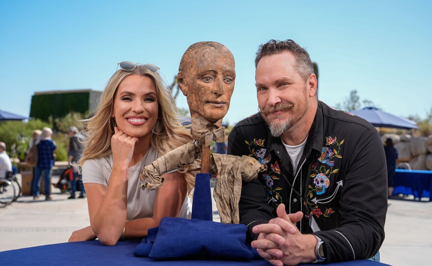 James Supp (right) appraises a Harry Kellar illusion head, ca. 1900, in Las Vegas, Nevada. ANTIQUES ROADSHOW “Springs Preserve, Hour 2” airs Monday, February 3 at 8/7C PM on PBS.