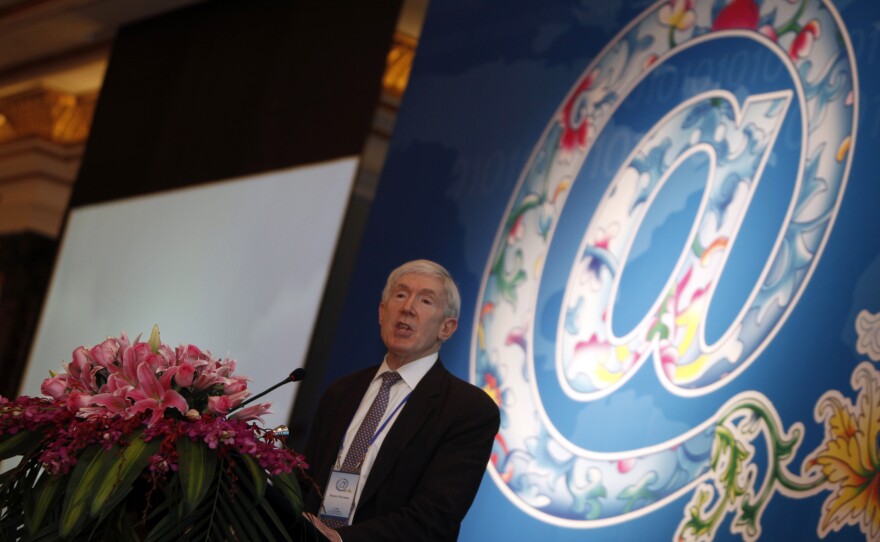 Robert Hormats, U.S. undersecretary of state for economic growth, energy and the environment, delivers a speech at the 6th U.S.-China Internet Industry Forum in Beijing on April 9. He warns that theft of intellectual property has become a major source of mistrust.