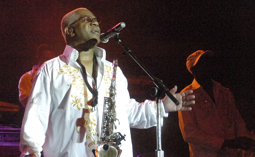 Dennis Thomas performs with Kool & the Gang at a 2008 concert in Bethlehem, Pa.
