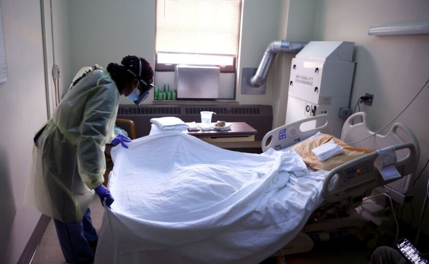 The continued death toll from COVID led to another drop in life expectancy in 2021.