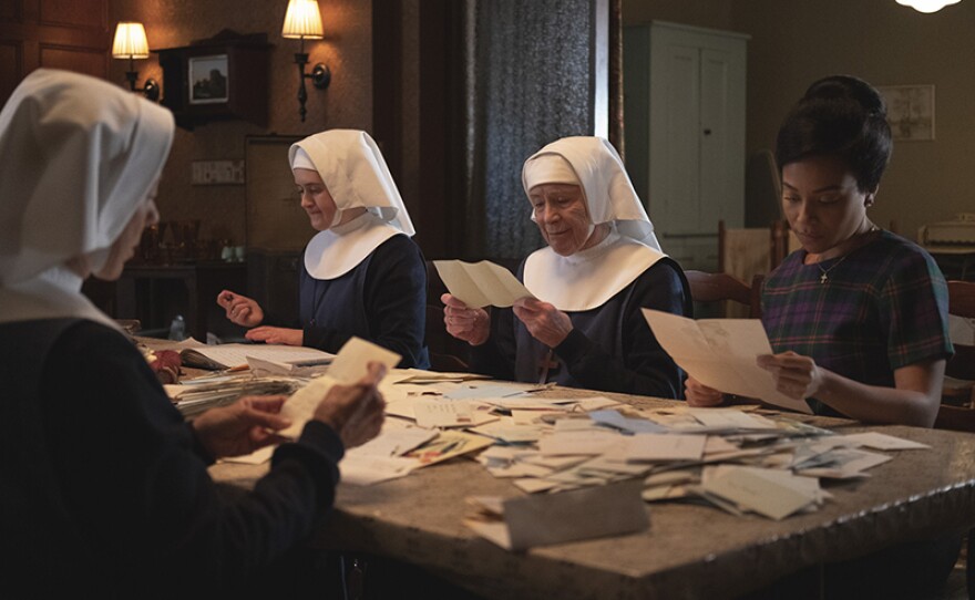 L-R Sister Julienne (JENNY AGUTTER), Sister Frances (ELLA BRUCCOLERI), Sister Monica Joan (JUDY PARFITT), Nurse Lucille Anderson (LEONIE ELLIOTT)