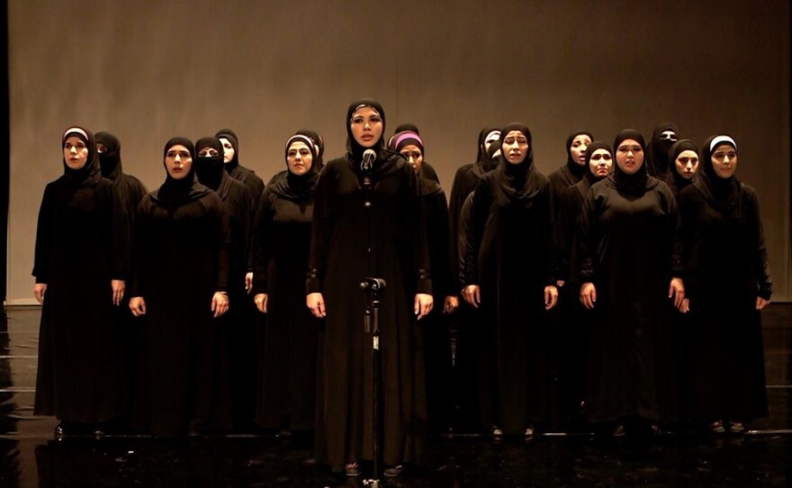 The cast of 'Queens of Syria" on opening night in Amman, Jordan.