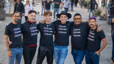 International HIV Kiss-In (Besoton Sidoso Internacional)