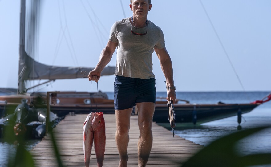James Bond (Daniel Craig) in No Time To Die handles raw fish. In other films, he fails to wash his hands after handling raw chicken, risking bacterial infections including <em>Campylobacter</em>, <em>Salmonella</em>, or <em>Clostridium.</em>