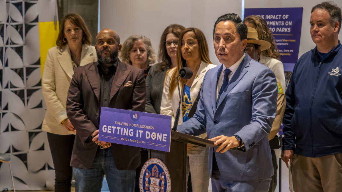 Mayor Todd Gloria campaigns for the Unsafe Camping Ordinance at Balboa Park - Vimarsana News