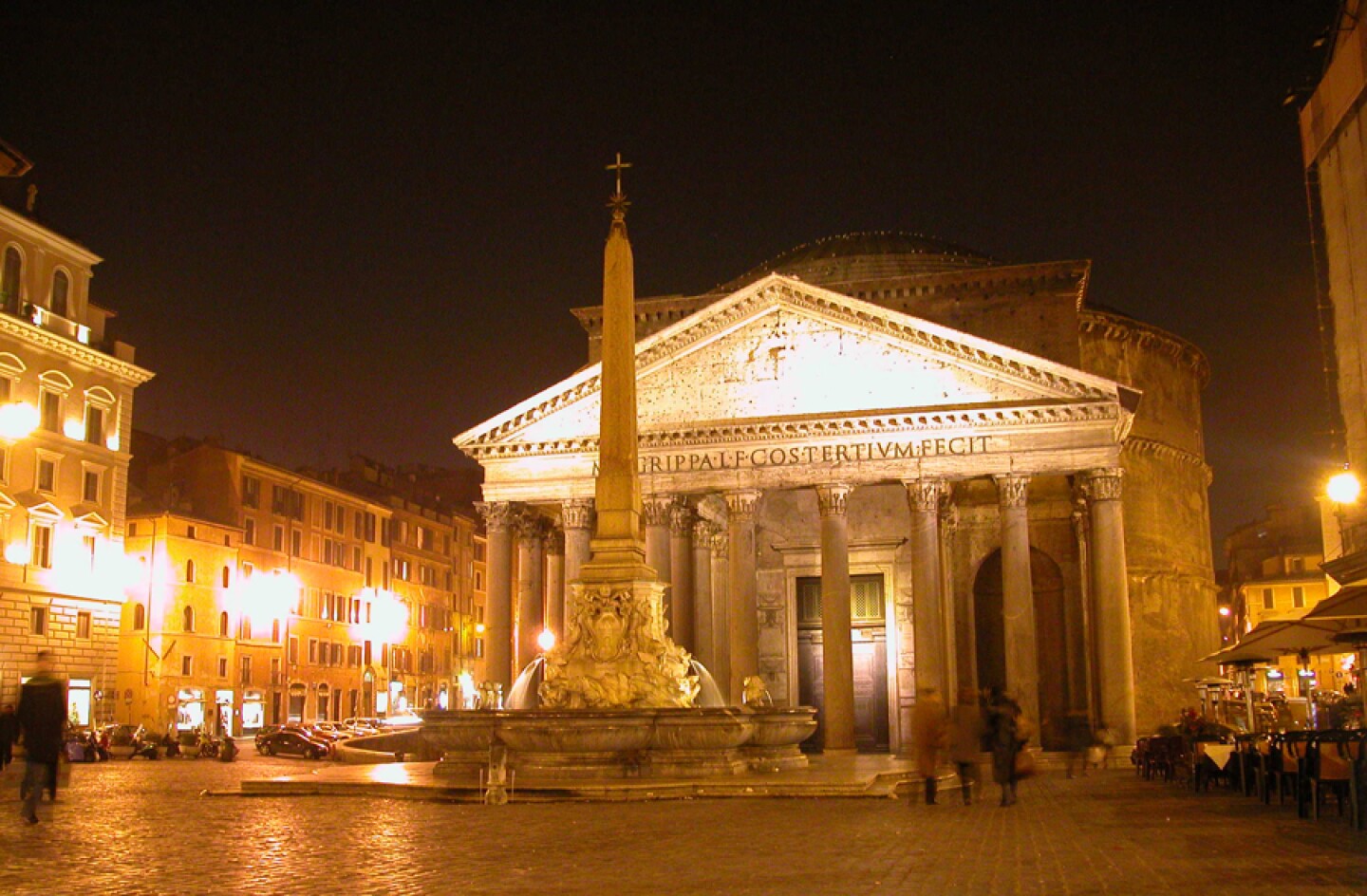The floodlit Pantheon.
