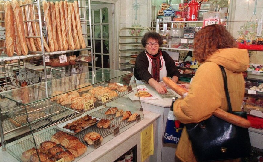 Obesity rates are rising in France, but how the French are eating is seen as more influential than what they eat.
