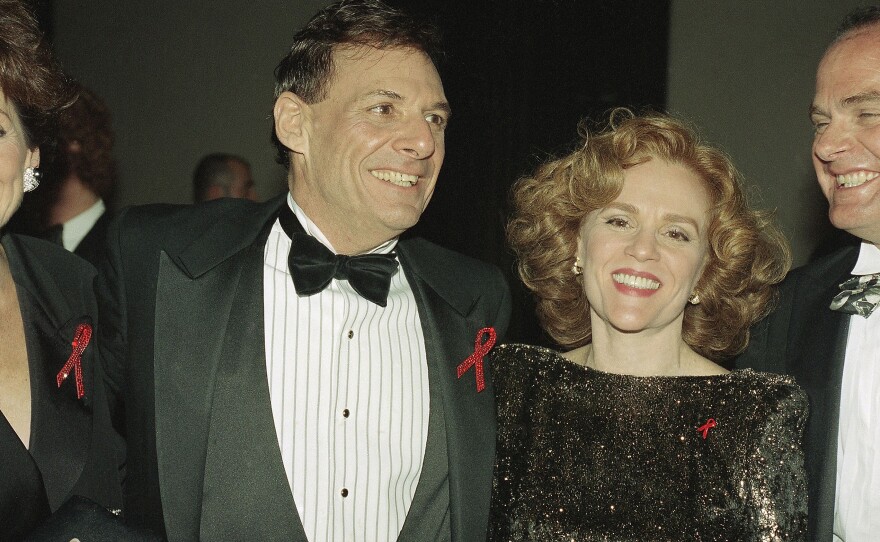 Actors Ron Leibman and Madeline Kahn are shown at the Tony Awards in New York, June 6, 1993.