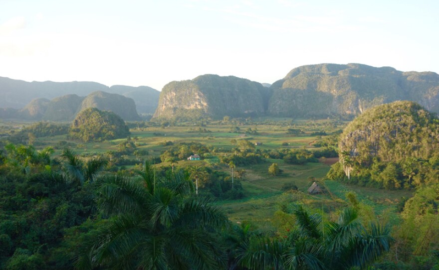 Setting sun in the valley of Viñales, Cuba.