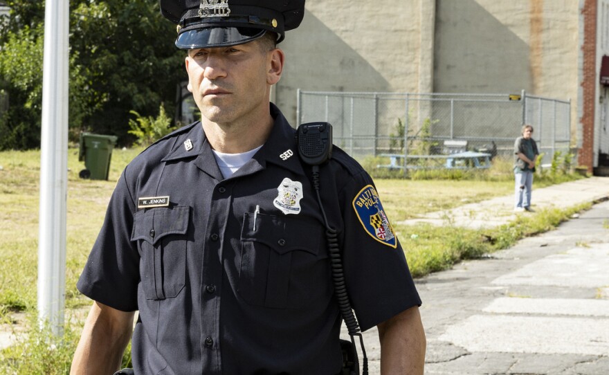 Jon Bernthal plays Wayne Jenkins as a patrolman in Baltimore on HBO's <em>We Own This City.</em>