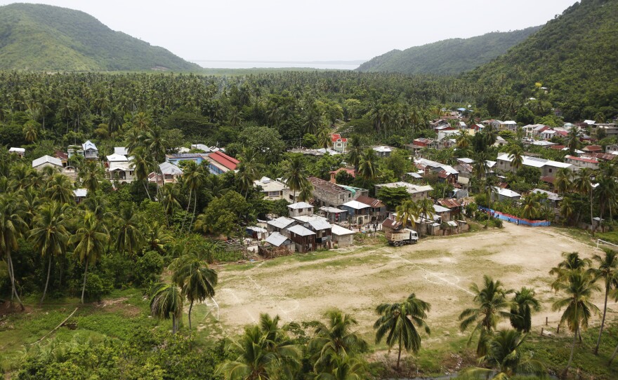 An aerial view of a remote town of Baradères.