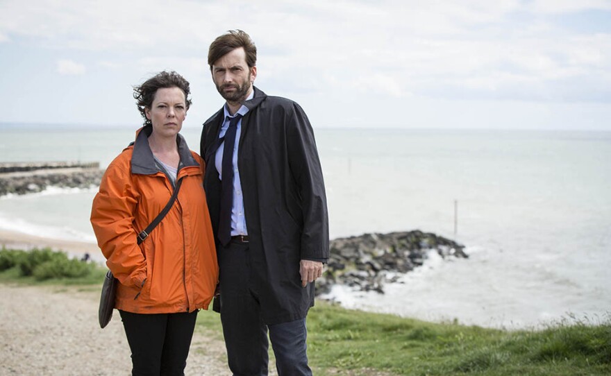 Detectives Ellie Miller (OLIVIA COLMAN) and Alec Hardy (DAVID TENNANT) in BROADCHURCH Season 2.