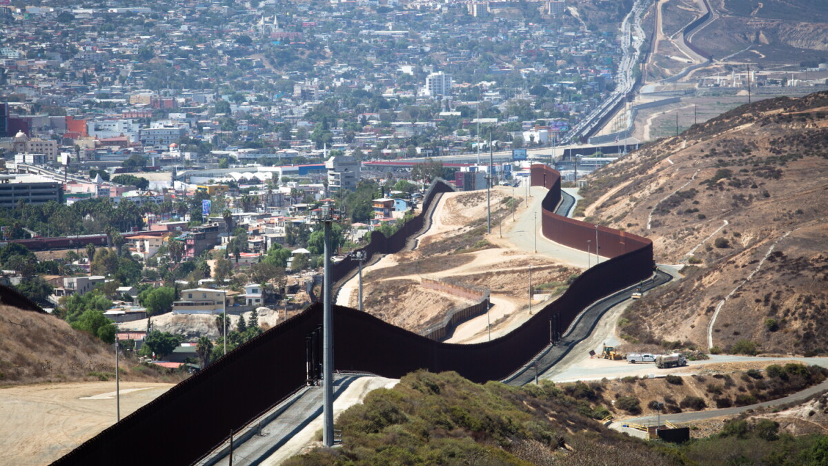 Venezuelans make way in San Diego, join 1.9 million migrants nationally in legal 'twilight zone' - Vimarsana News