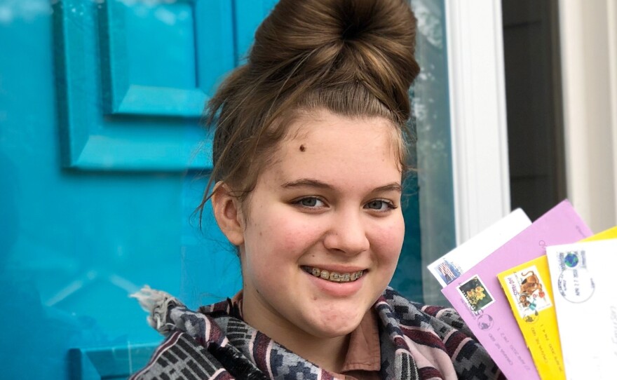 Emerson Weber, a 5th grader in South Dakota, is an avid letter writer whose thank-you note to her mail carrier went viral.