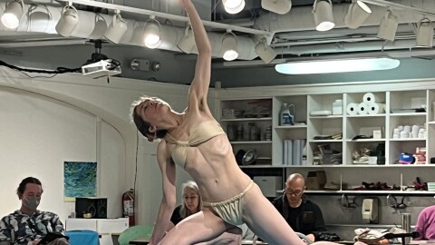 Live Model Drawing