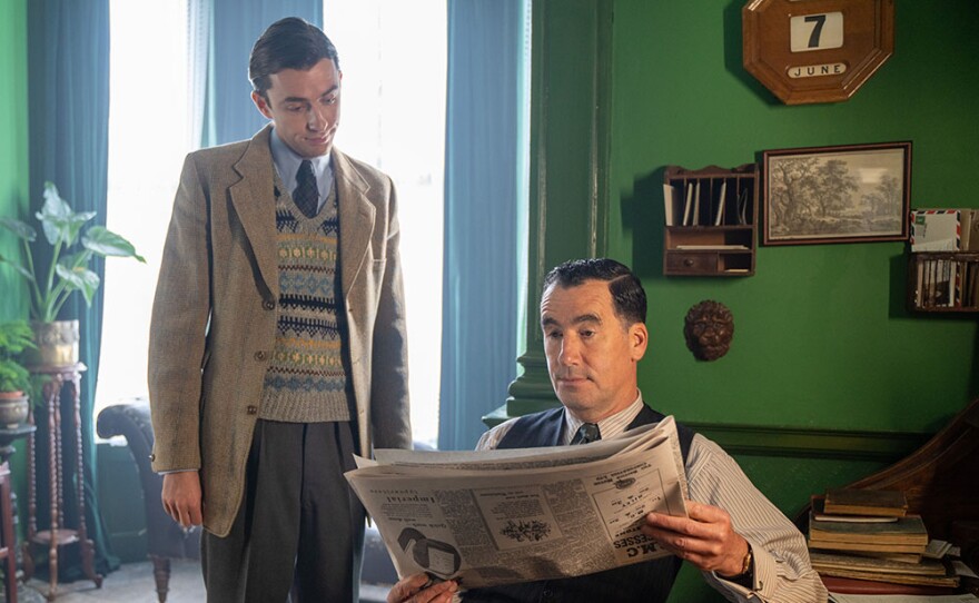 Matthew Beard as Fraser and Tim McMullan as Atticus Pünd