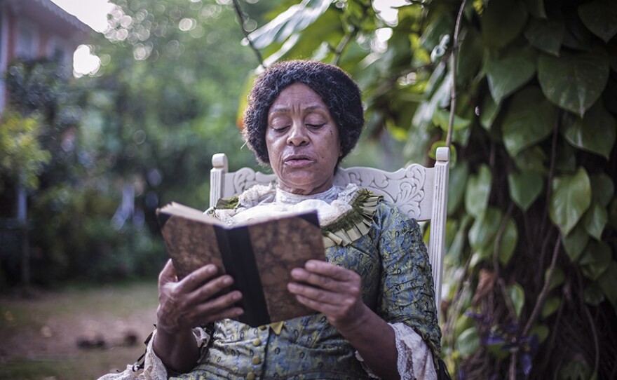 Old July (DOÑA CROLL)