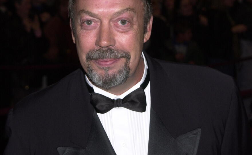 Tim Curry arrives at the Palm Springs International Film Festival gala in January 2001.