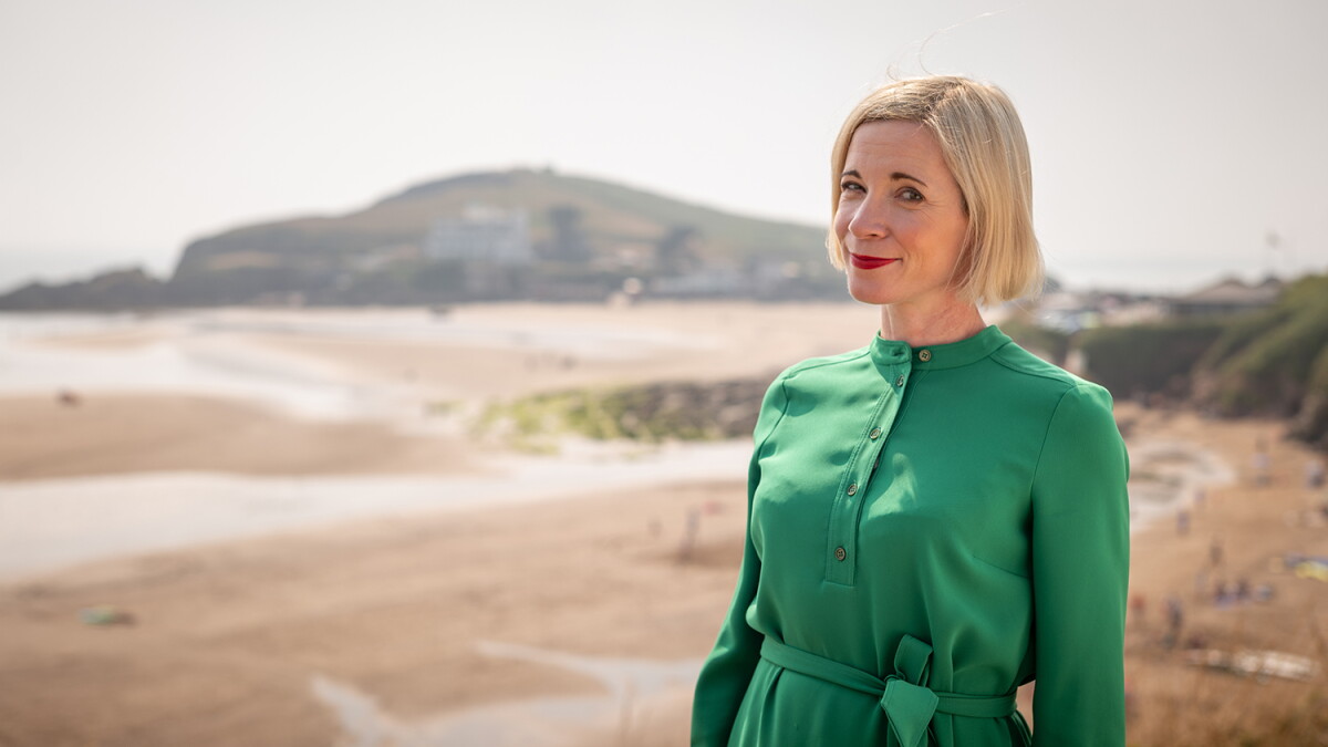 AGATHA CHRISTIE: LUCY WORSLEY ON THE MYSTERY QUEEN: Unfinished Portrait - Vimarsana News