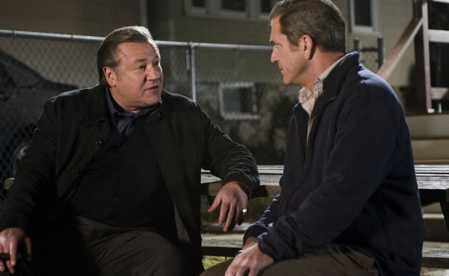 Ray Winstone and Mel Gibson in "Edge of Darkness"