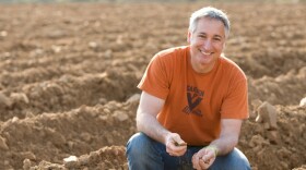 Co-hosted by Joe Lamp'l (a.k.a. joe gardener, pictured) and Garden Girl Patti Moreno, the 26-part public television series GROWING A GREENER WORLD blends the latest trends in eco-friendly living with traditional gardening know-how.