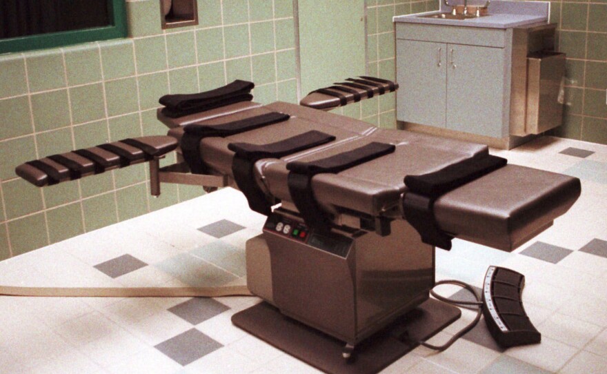 The death chamber, equipped for lethal injection, at the U.S. Penitentiary in Terre Haute, Ind., is shown in this April 1995 photo. Federal executions are set to resume on Monday.