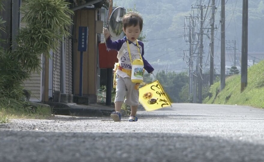 Don't forget the curry! A very young errand runner is the star of one episode of the Japanese series <em>Old Enough!,</em> which assigns seemingly daunting tasks to little tykes.