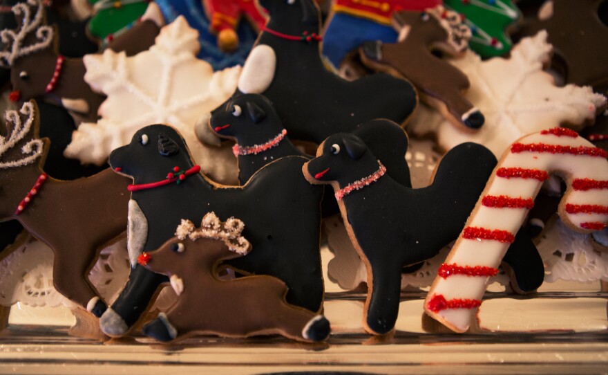 A cookie tray features the Obamas' dogs, Bo and Sunny, along with traditional holiday shapes.